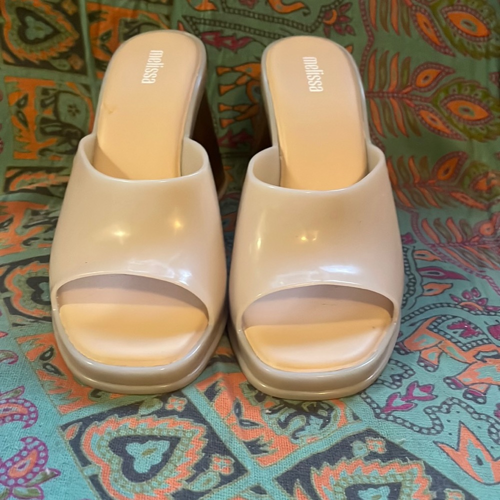 New Mellissa Jelly heels. Original price $129.99. Now $80. SizeUSA 8